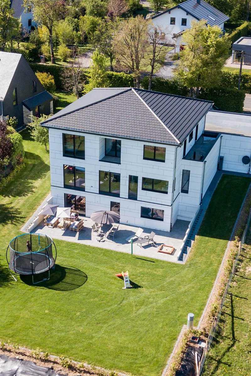 Hanghaus zufahrt oben
